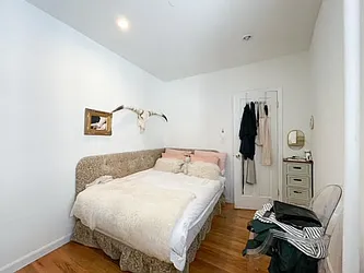 Rented by Kahen Properties