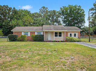 111 Fox Dr, Dudley, NC 28333