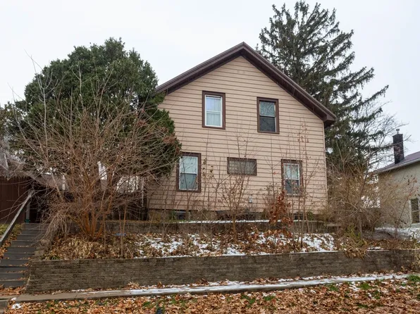 1129 Race St, Dubuque, IA 52001