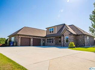 103 Southberry Dr, New Market, AL 35761