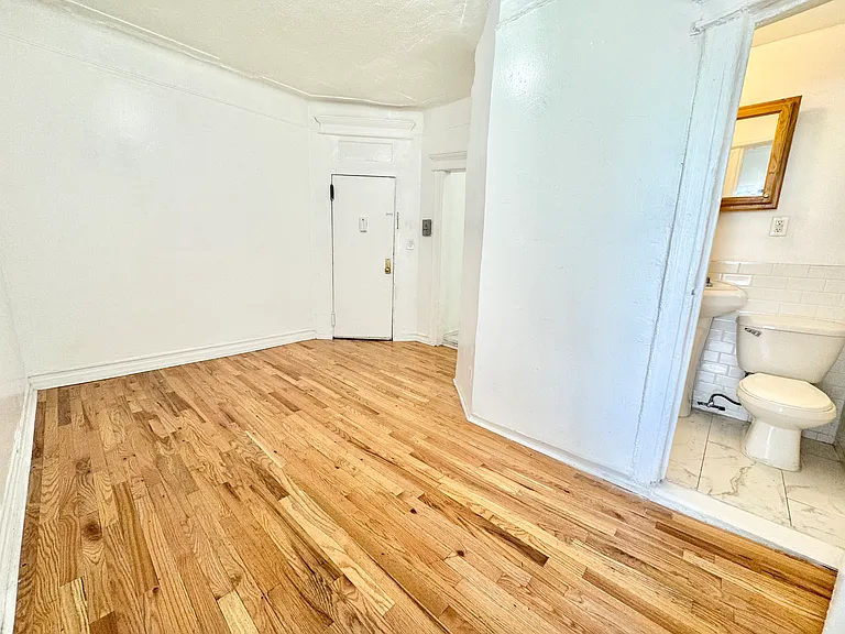 124 31st St #1A — Photo 7