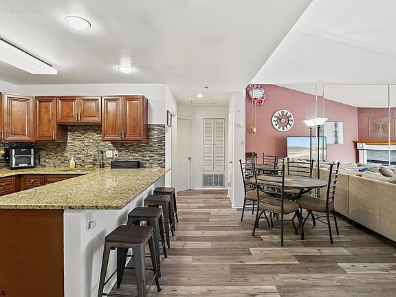 4th image of 20 Pheasant Meadow Dr #18