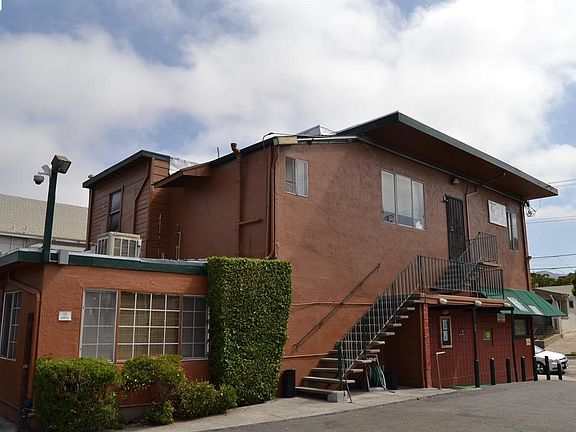 2nd image of 5817 Shattuck Ave