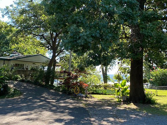 4th image of 1360 N 4395th