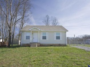 1201 Carol Dr, Oak Grove, KY 42262