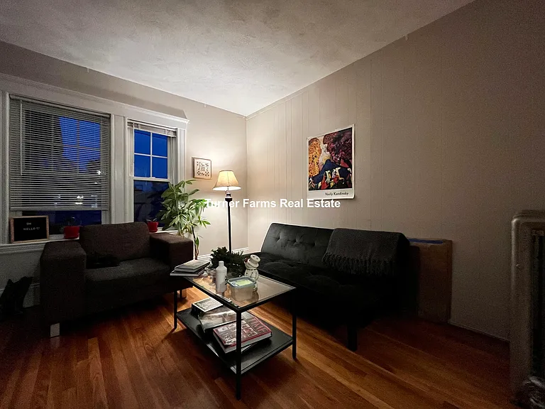 158 W Adams St #2 — Photo 14