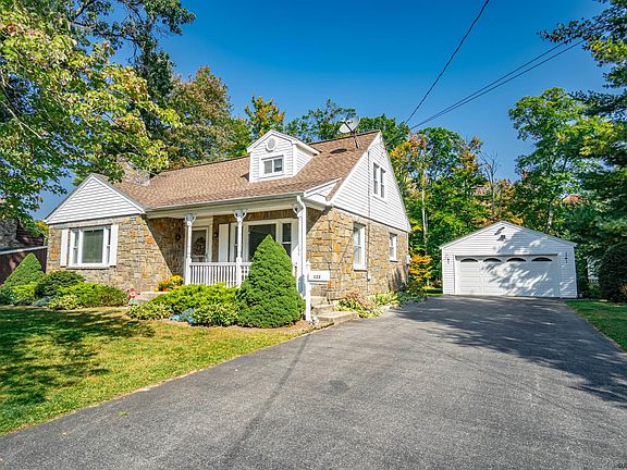 2nd image of 122 Heckeler Dr