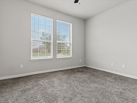 5th image of 1117 Scotney Ln