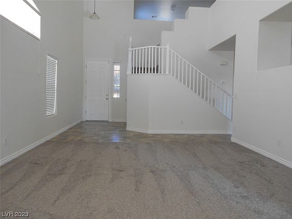 5th image of 5017 Blue Rose St