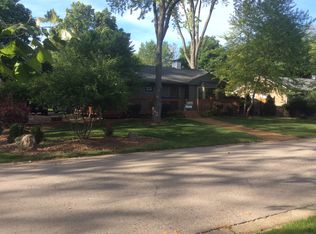 6 James Pl, Bloomington, IL 61701