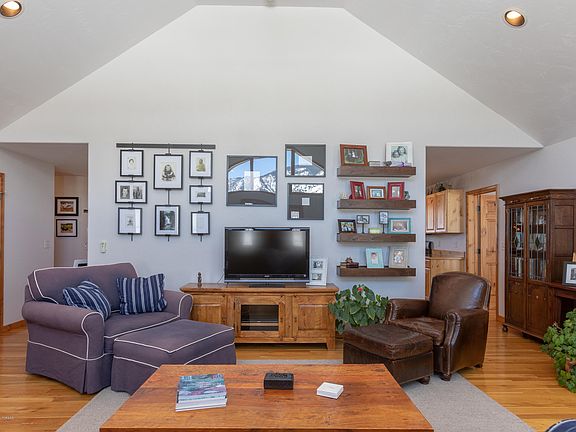 4th image of 211 Hoback Dr