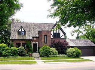 530 Wisner St, Park Ridge, IL 60068