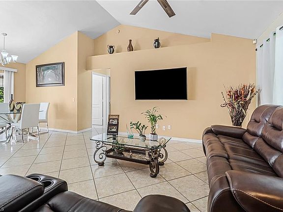 2nd image of 410 Everglades BLVD S