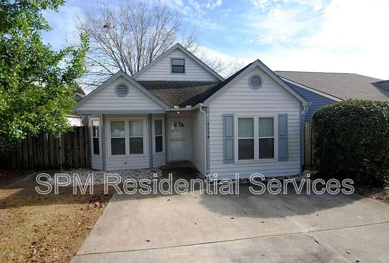 1174 Shipyard Blvd — Photo 1