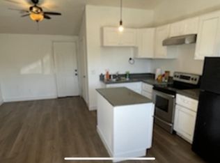 909 E Mission Rd, Fallbrook, CA 92028