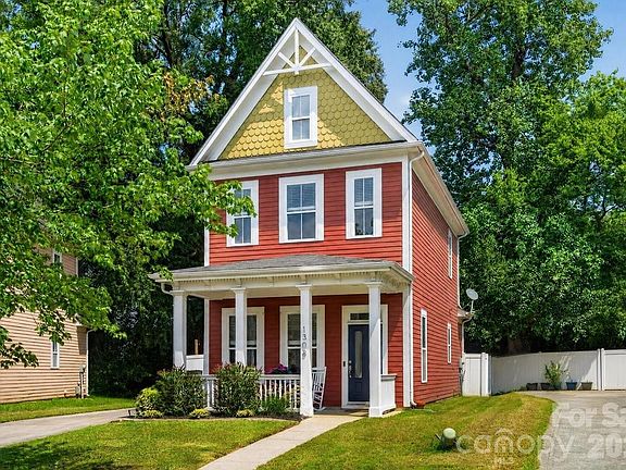 3rd image of 1308 Rising Oak Dr