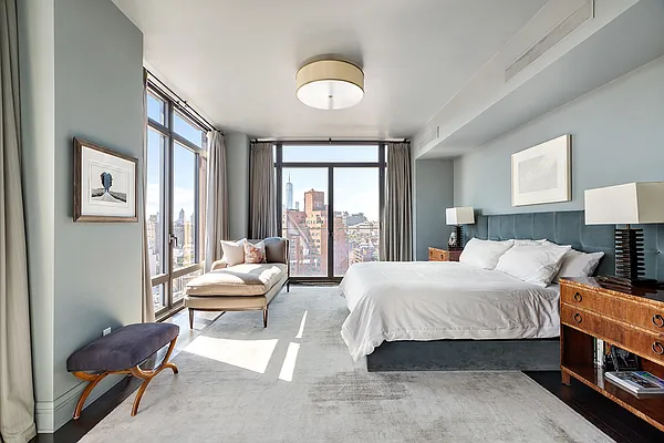 Sold by Compass | media 10