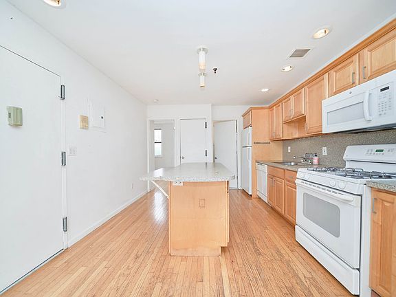 4th image of 2004 Madison Ave APT 4