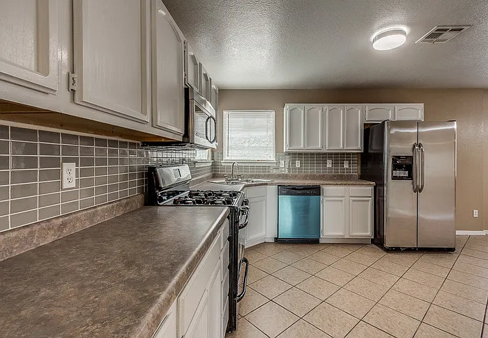 12233 Iverson Ct — Photo 13