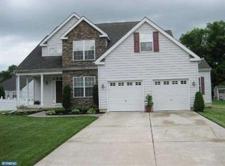 104 Magnolia Dr, Pennsville, NJ 08070