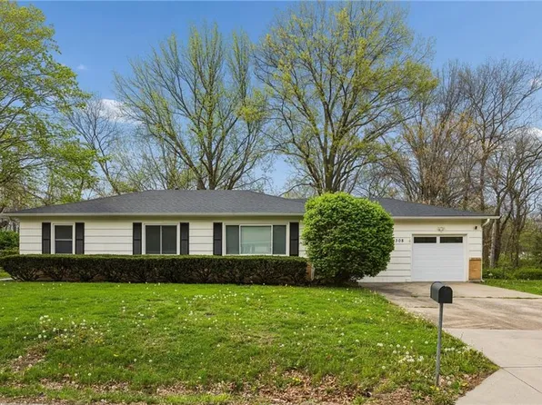 1308 Middlebrook Dr, Liberty, MO 64068