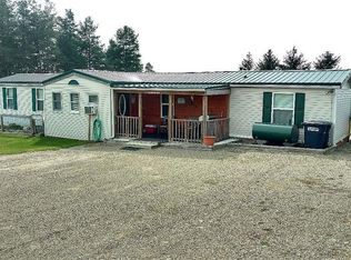 10001 Blue St, Delevan, NY 14042