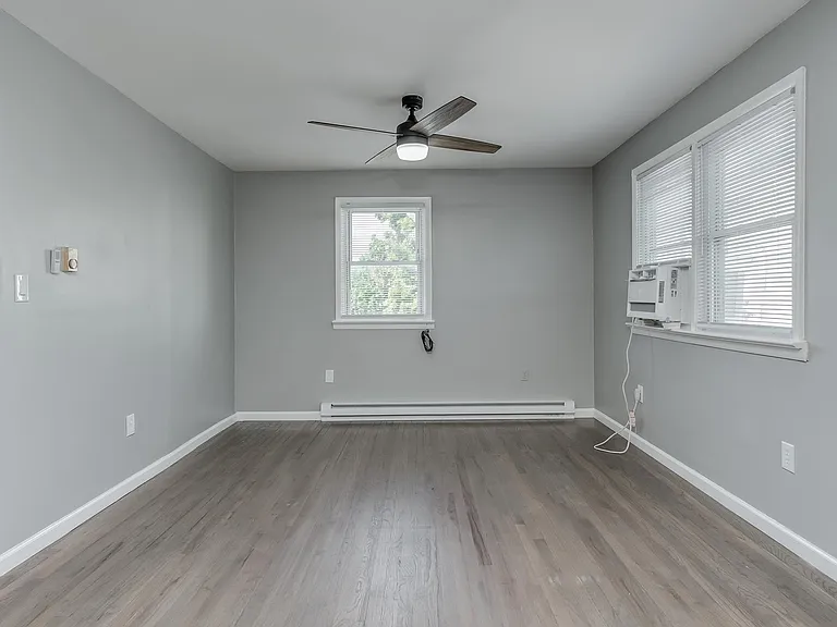 702 Motter Ave #2 — Photo 11