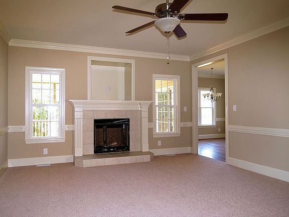 4th image of 379 Millstone Ln
