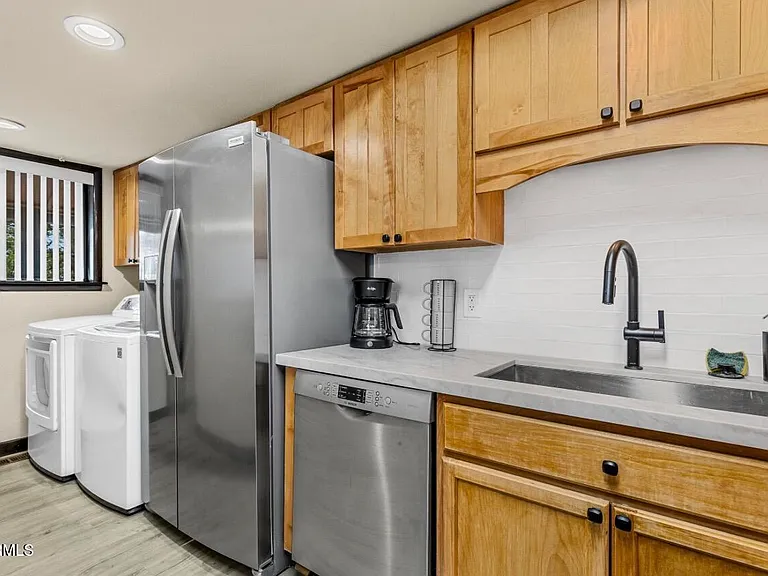 2803 N Carefree Cir — Photo 10