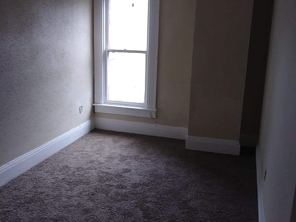 4th image of 1403 Sylvanie St APT B