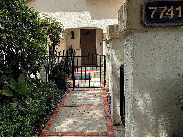 7741 La Mirada Dr — Photo 24