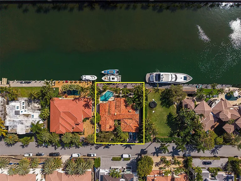 330 Royal Plaza Dr — Photo 48