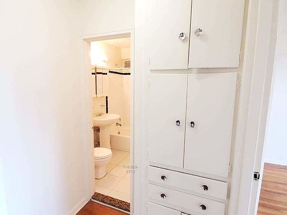 5th image of 465 E 7th St #G6