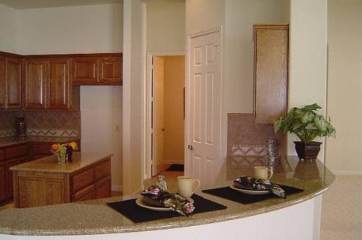 5th image of 230 Garden Hill