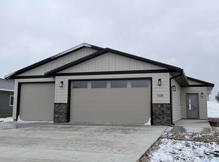 1104 S 6th Ave, Rock Rapids, IA 51246