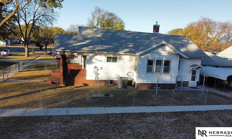 704 W 15th St, Grand Island, NE 68801 Zillow