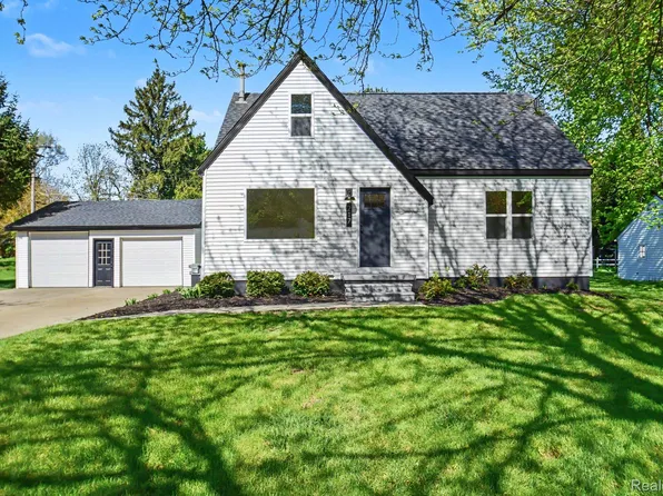 217 Jefferson St, Vassar, MI 48768