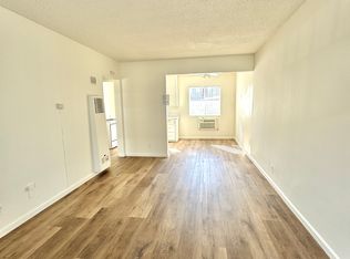 13645 Runnymede St #3, Van Nuys, CA 91405