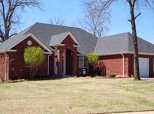 2467 Cambridge Cir, Tahlequah, OK 74464