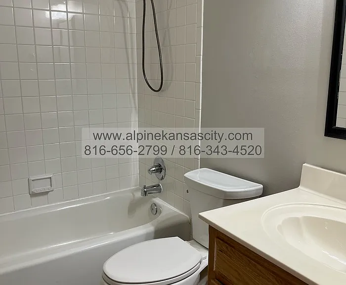 8116 NW 80th St — Photo 31