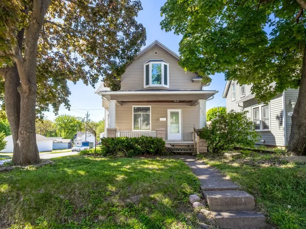 3103 Fairview St, Davenport, IA 52804