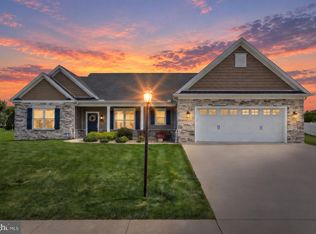 15 Onyx Rd, New Oxford, PA 17350