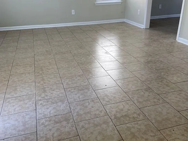 5176 Brooktree Dr — Photo 4
