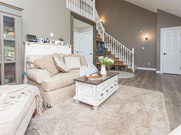 5th image of 9265 Chemainus Rd