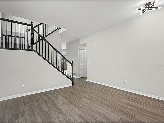 5th image of 1766 Rebecca Dr