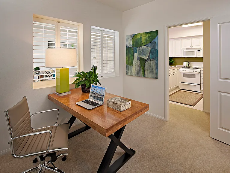 Serrano Apartment Homes — Photo 13