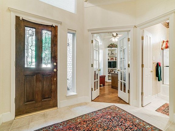 3rd image of 18832 Haddington Ln