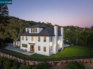 49 Singingwood Ln, Orinda, CA 94563