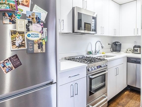 3rd image of 165 E 35th St APT 10H