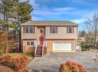 2024 Rice Ave, Salem, VA 24153